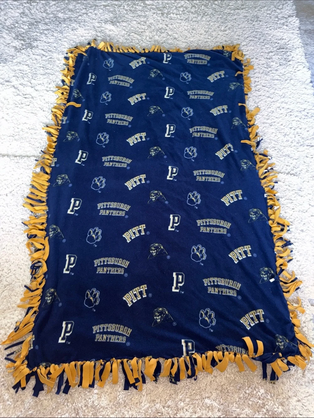 University of Pittsburgh Navy and Gold Fleece Tie-Blanket